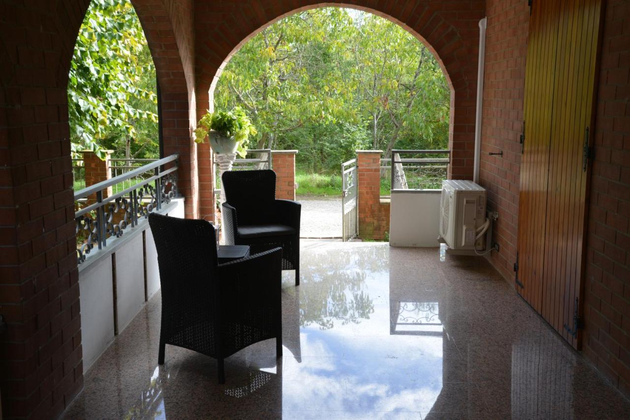 Villa Ferrari Oriella Solignano Nuovo Bagian luar foto