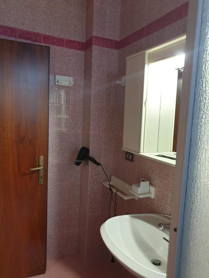 Villa Ferrari Oriella Solignano Nuovo Bagian luar foto